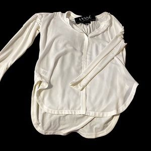 Off white/small/women’s dress shirt, soft & comfy/new with tag/Lyssè New York
